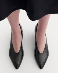 Made in Italy Almond-Toe Pump | Black Leather