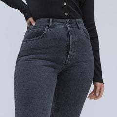 The '90s Cheeky Hourglass Jean | Washed Black | 26.5" Inseam