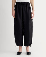 The Cargo Curve Pant in Linen | Black
