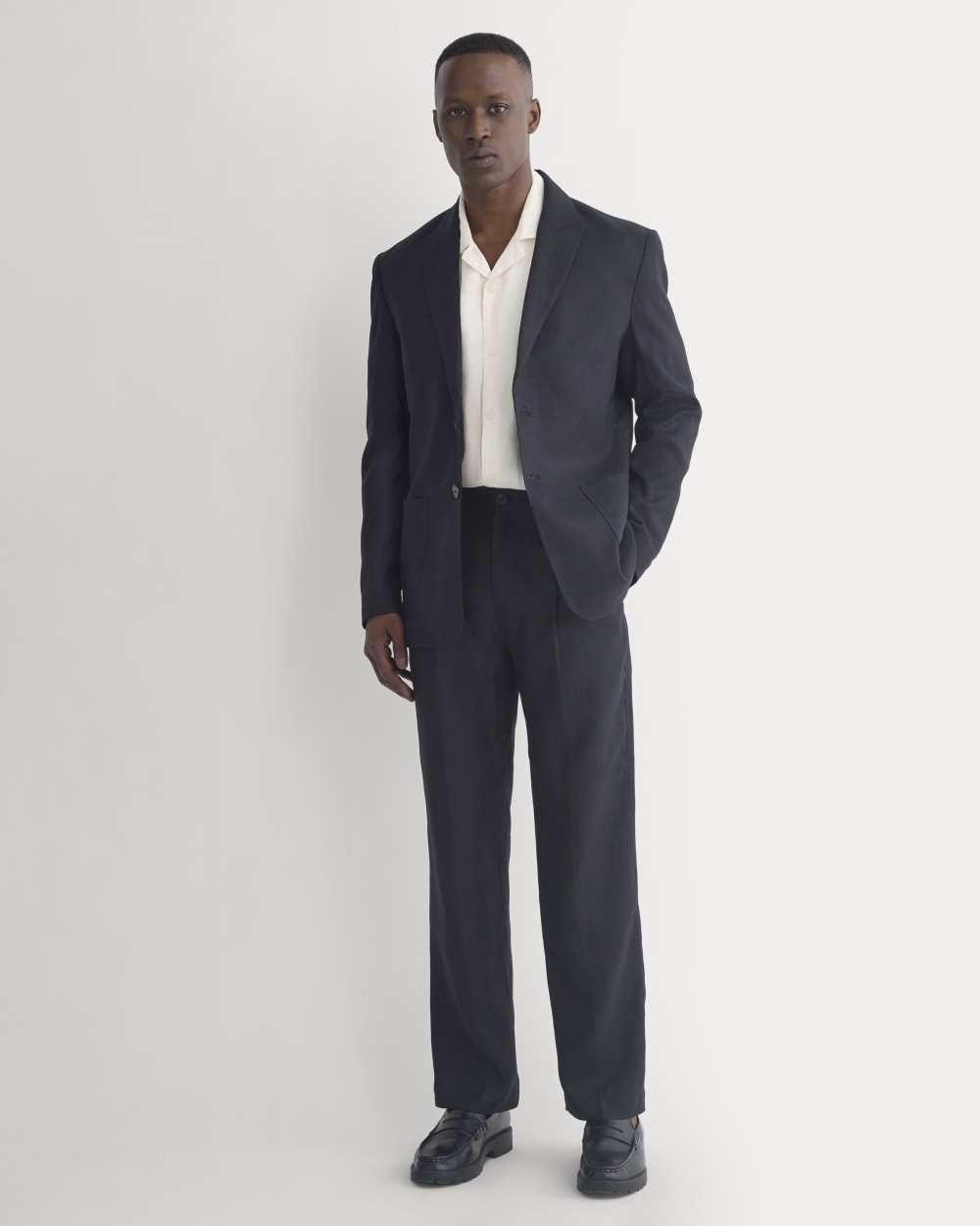 Soyeux Linen Pleated Trouser | Black
