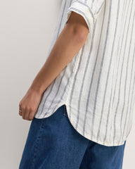 The Bib Shirt in Linen | Bone/Navy