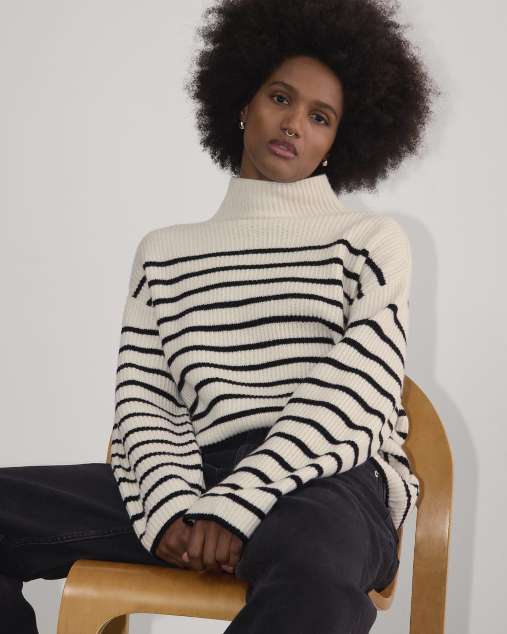The Fisherman Turtleneck in Wool Cashmere | Bone / Black
