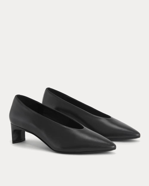 Made in Italy Almond-Toe Pump | Black Leather