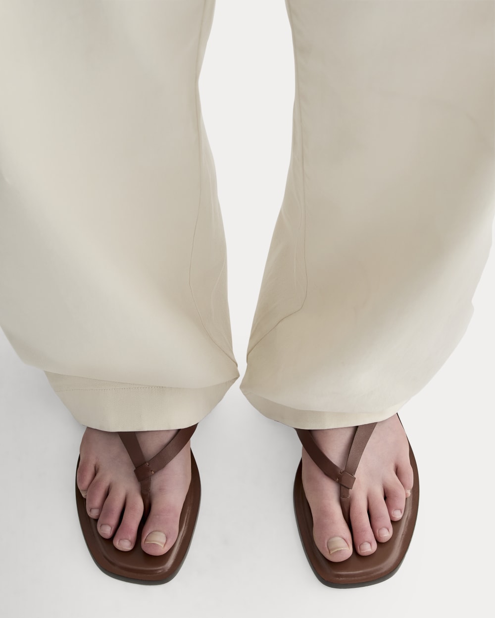 The Leather Flip Flop | Rum