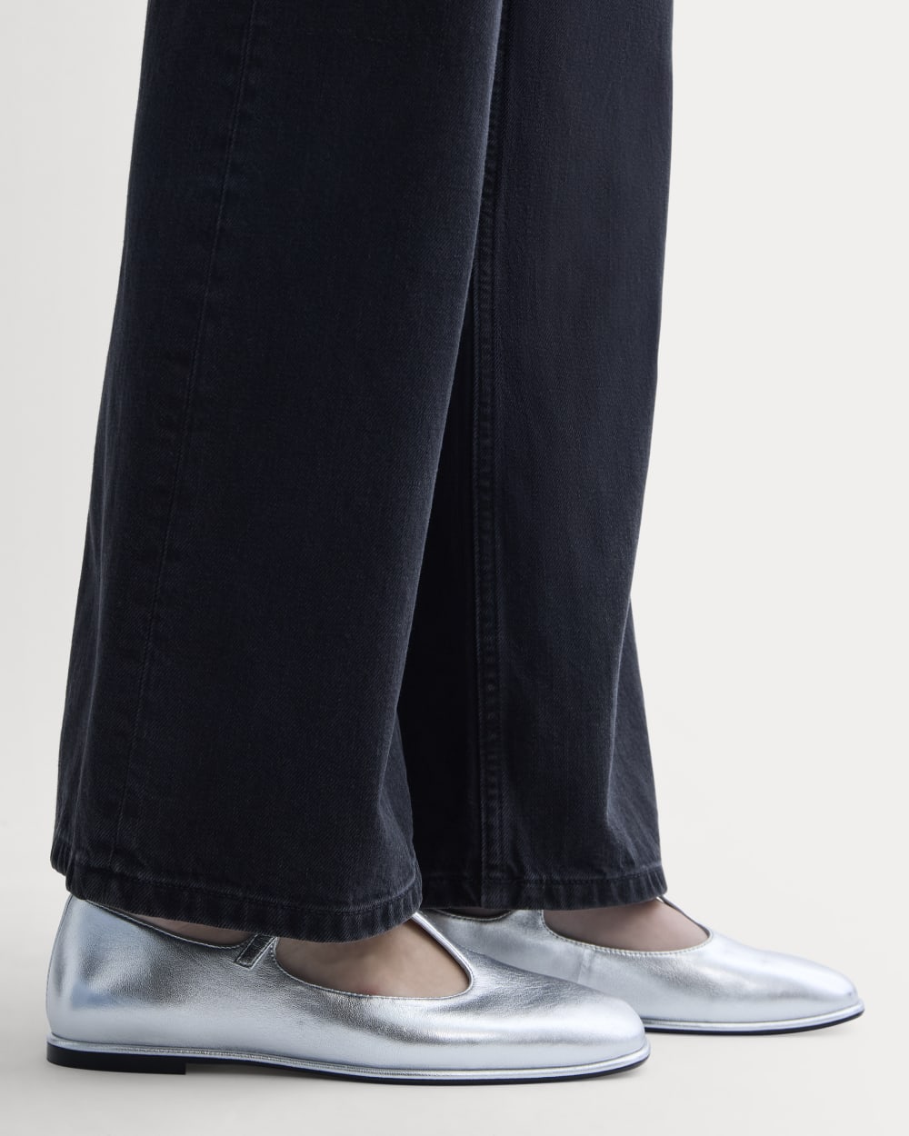 The Leather T-Strap Flat | Silver