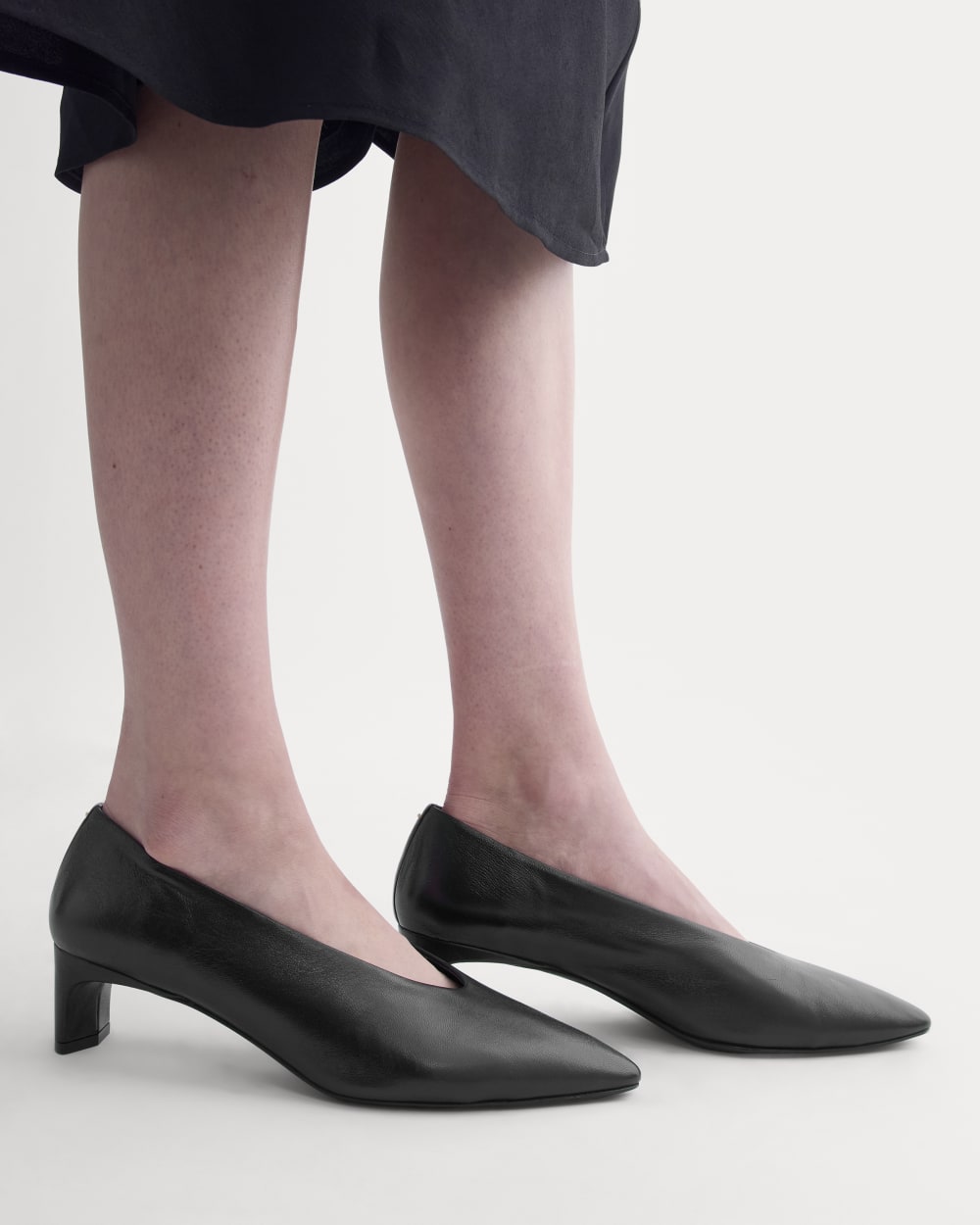 Made in Italy Almond-Toe Pump | Black Leather