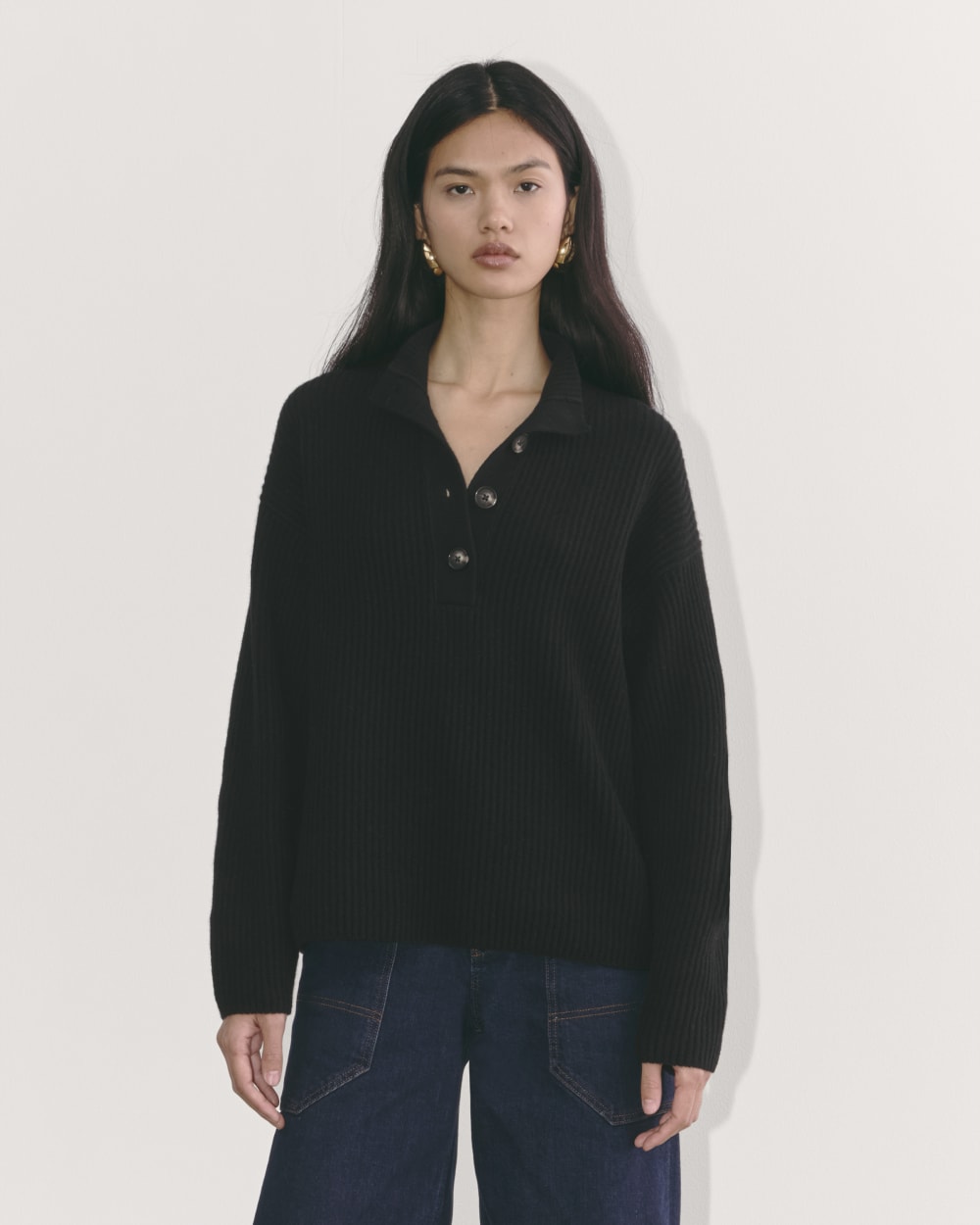 The Cocoon Henley in Wool Cashmere | Black