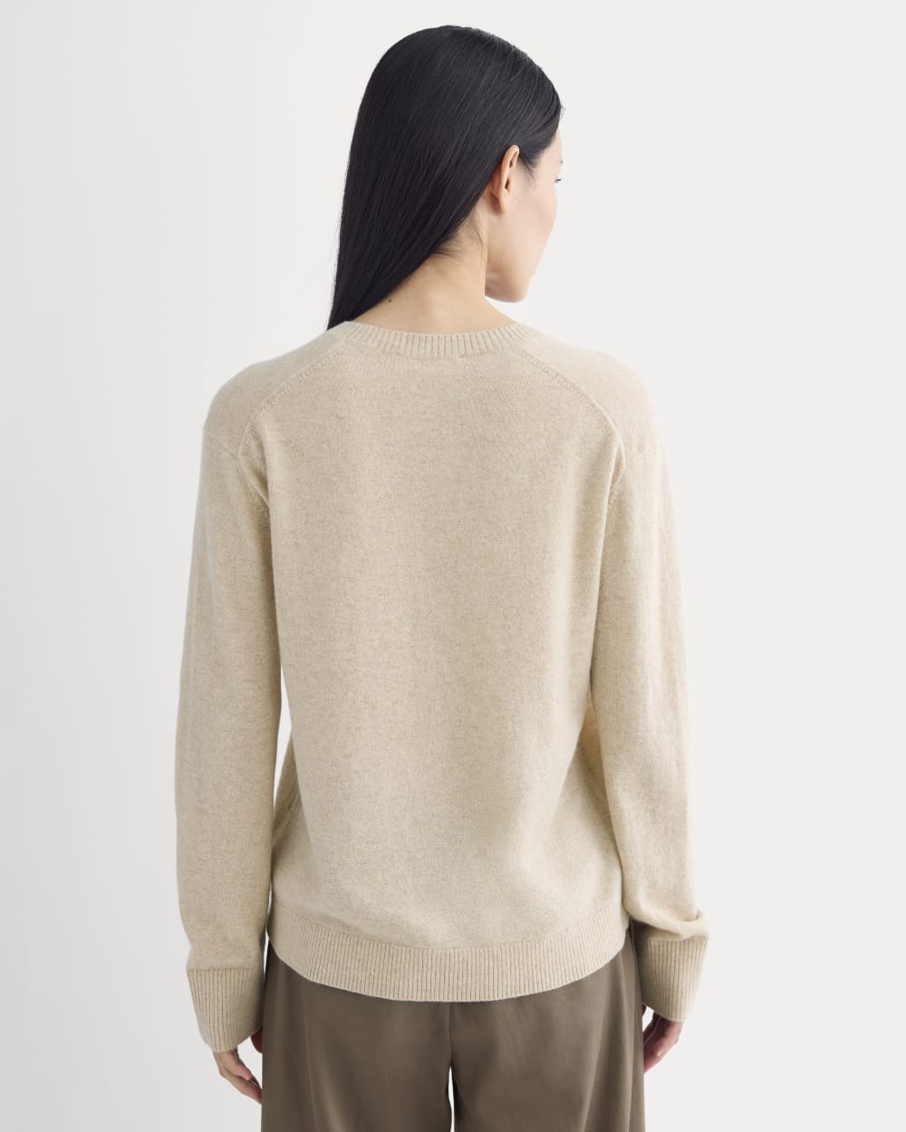 The Classic V in Cashmere | Heather Light Camel