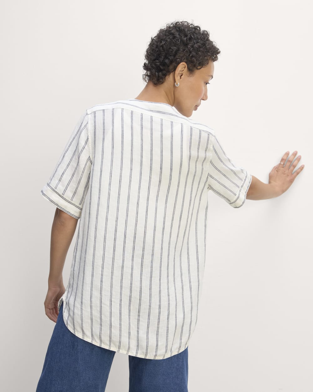 The Bib Shirt in Linen | Bone/Navy