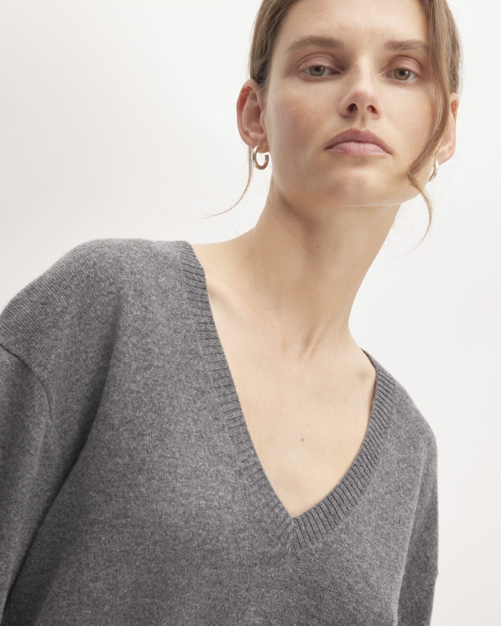 The Classic V in Cashmere | Heather Charcoal
