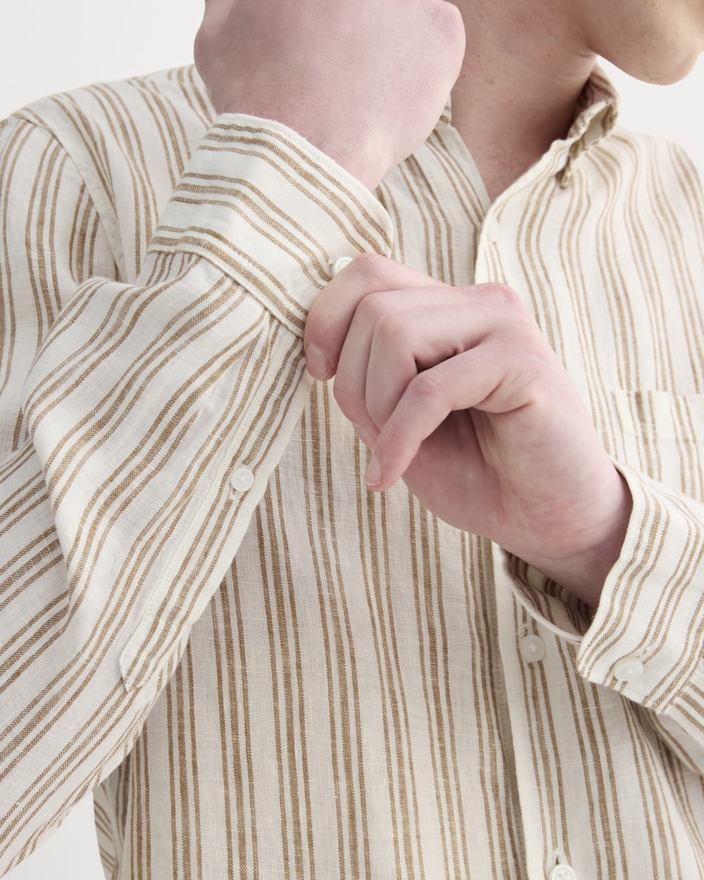 The Classic Shirt in Linen | Bone / Toasted Coconut