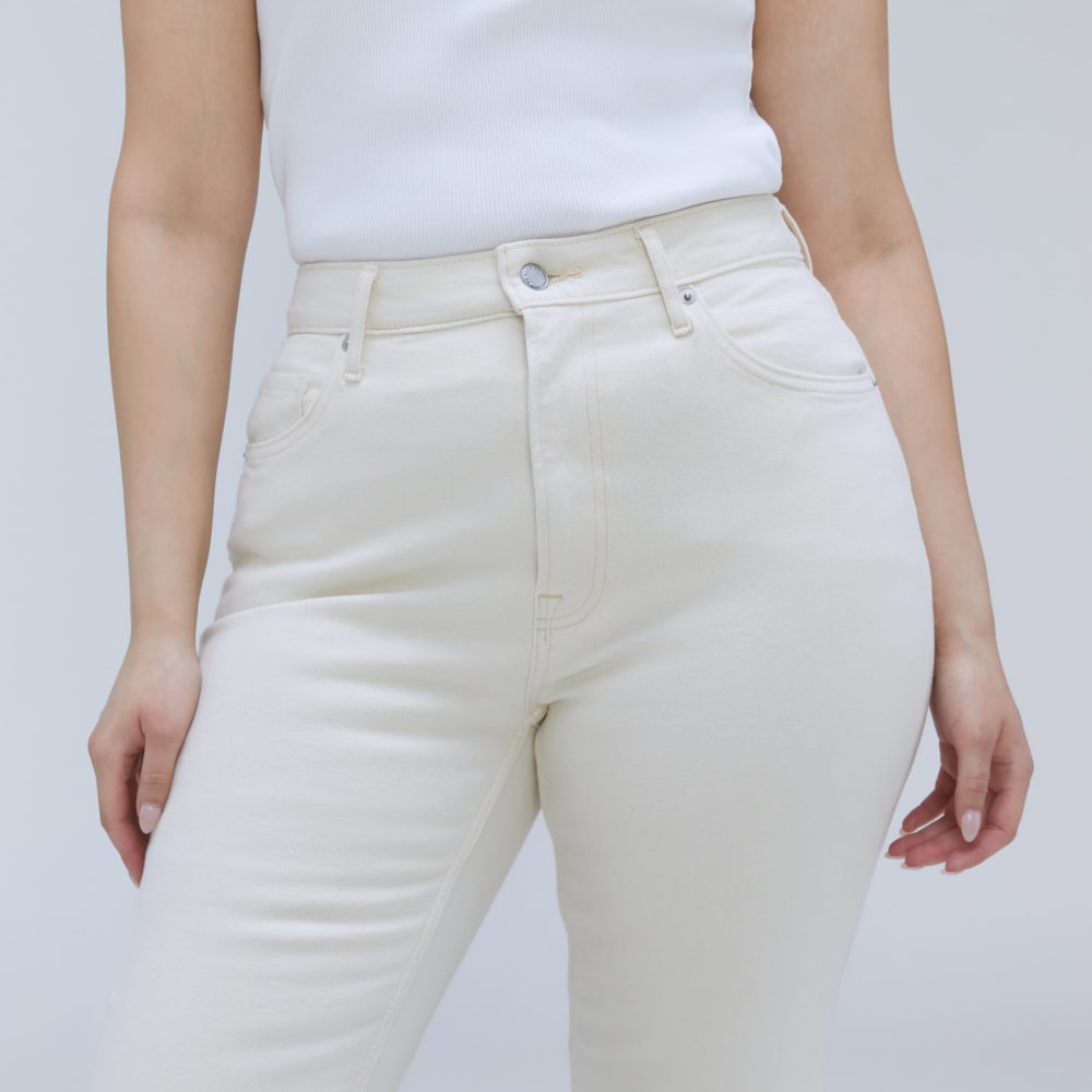 The Cheeky Hourglass Jean | Ecru | 26.5" Inseam