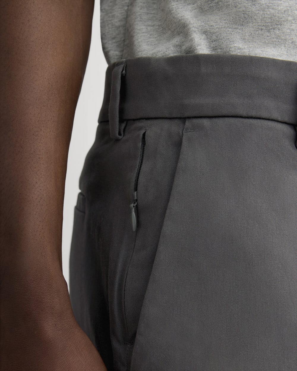 The Transit Chino | Graphite | Straight