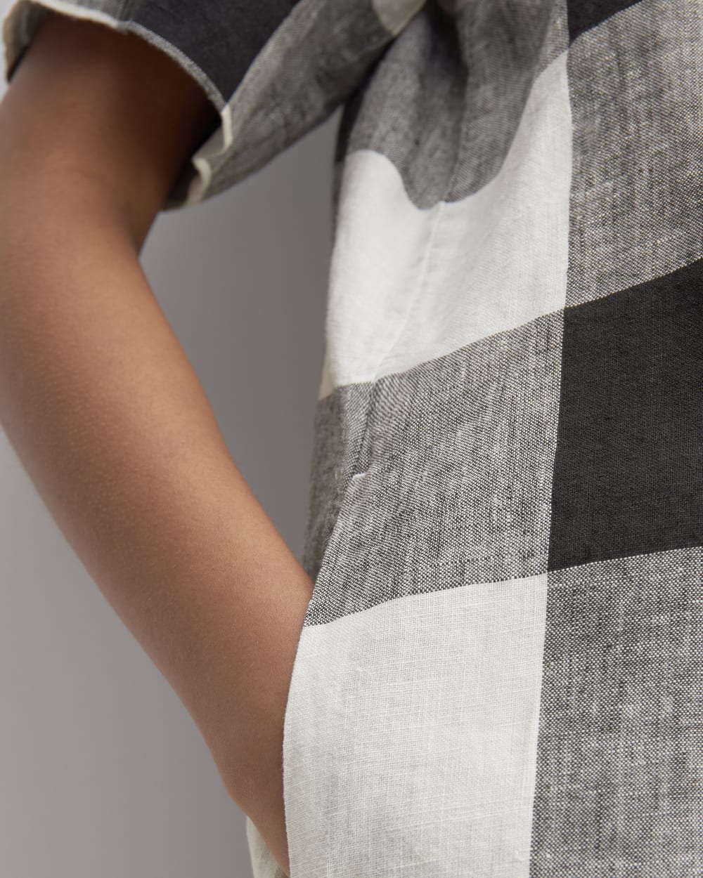 The Shirtdress in Linen | Bone / Black Check