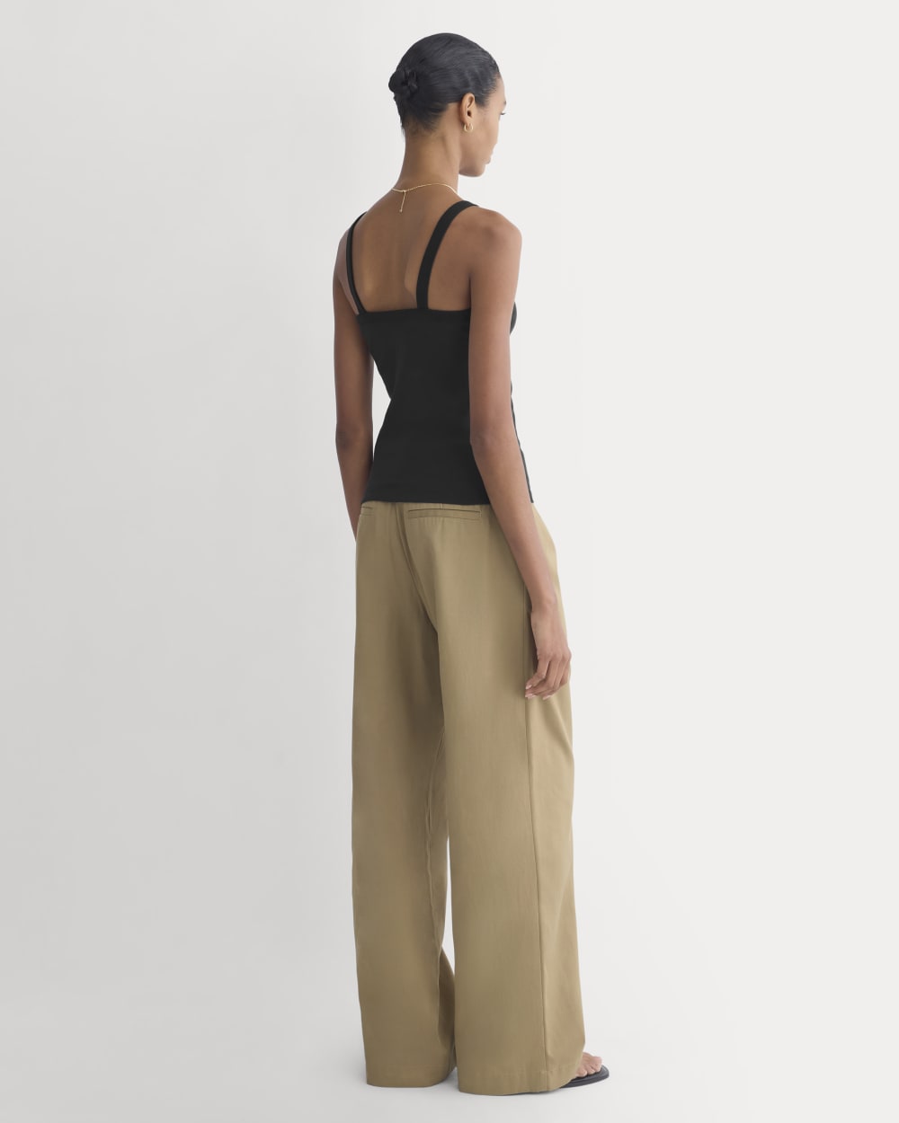 Soft Stretch U-Neck Tank | Black