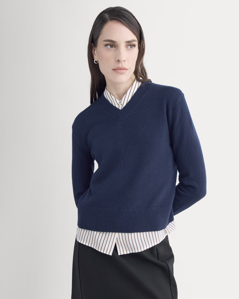 Cashmere Cropped High-V Sweater | Navy
