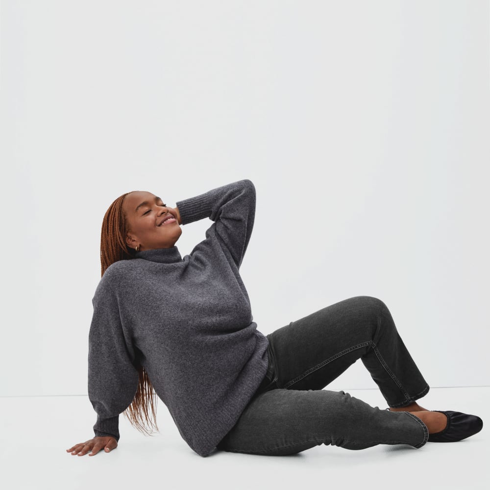 The Curvy Cheeky® Straight Jean | Washed Black | 28.5" Inseam