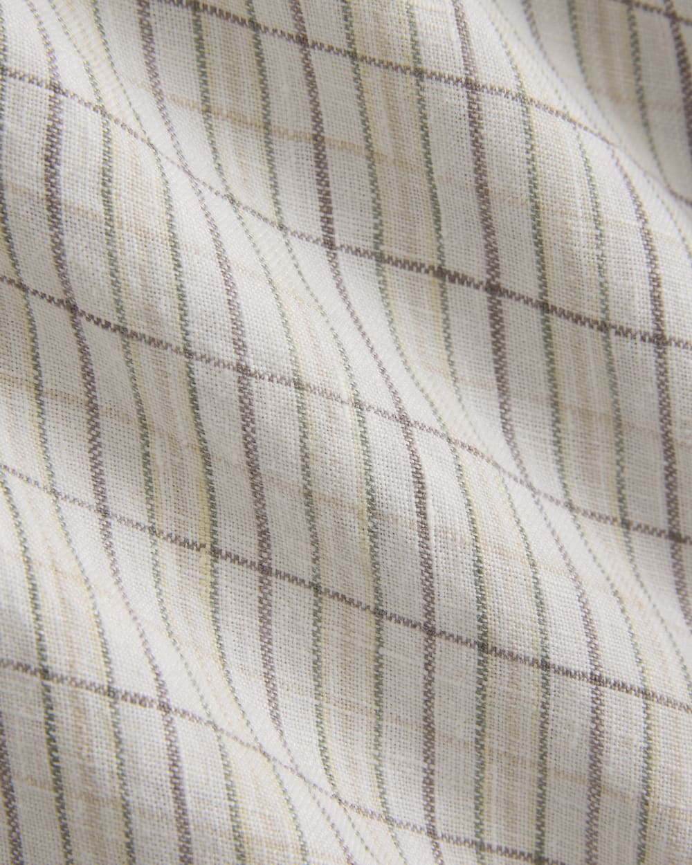 The Classic Shirt in Linen | Bone Plaid