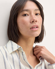 The Boyfriend Shirt in Linen | Bone/Navy