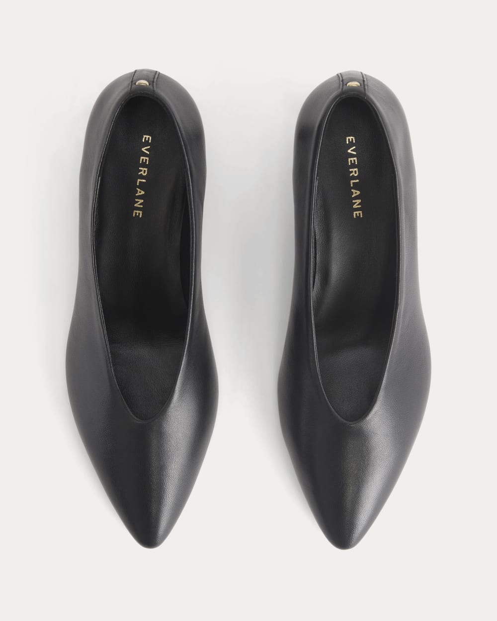 Made in Italy Almond-Toe Pump | Black Leather