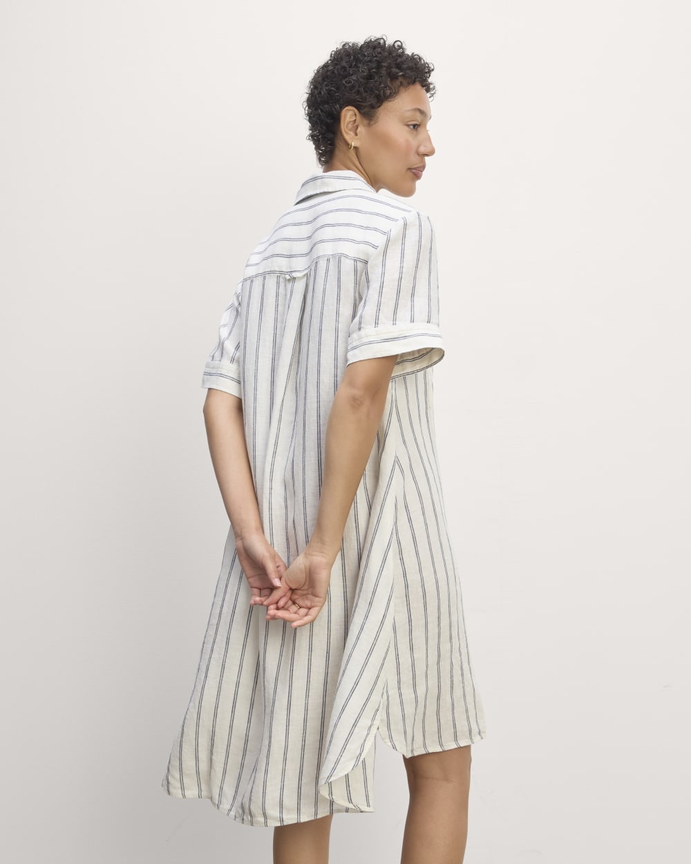 The Daytripper Dress in Linen | Bone/Navy