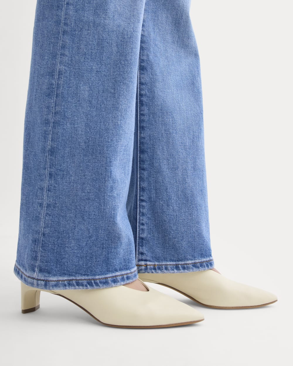 Made in Italy Almond-Toe Pump | Crema
