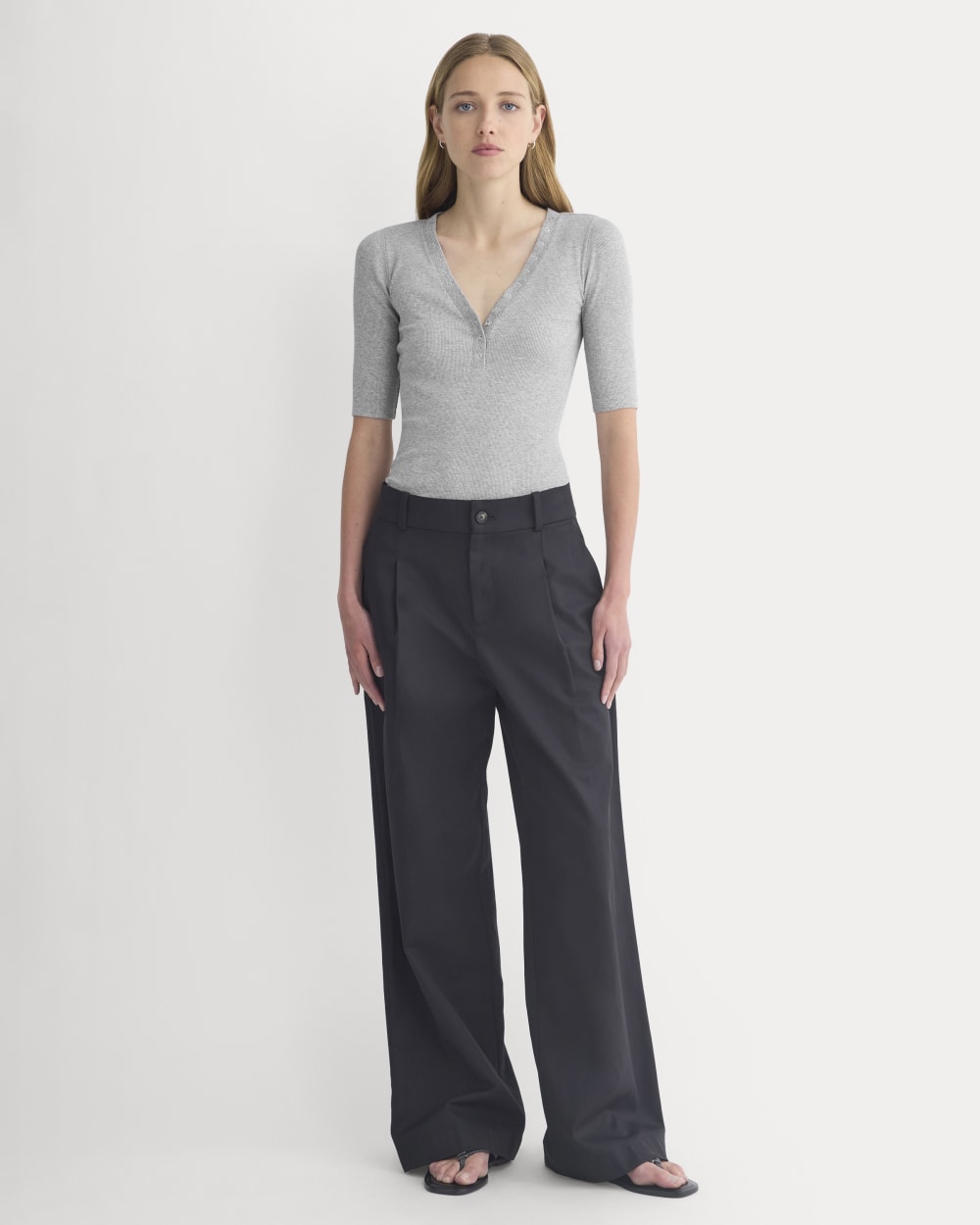 Luxe Rib V-Neck Henley | Heathered Light Grey