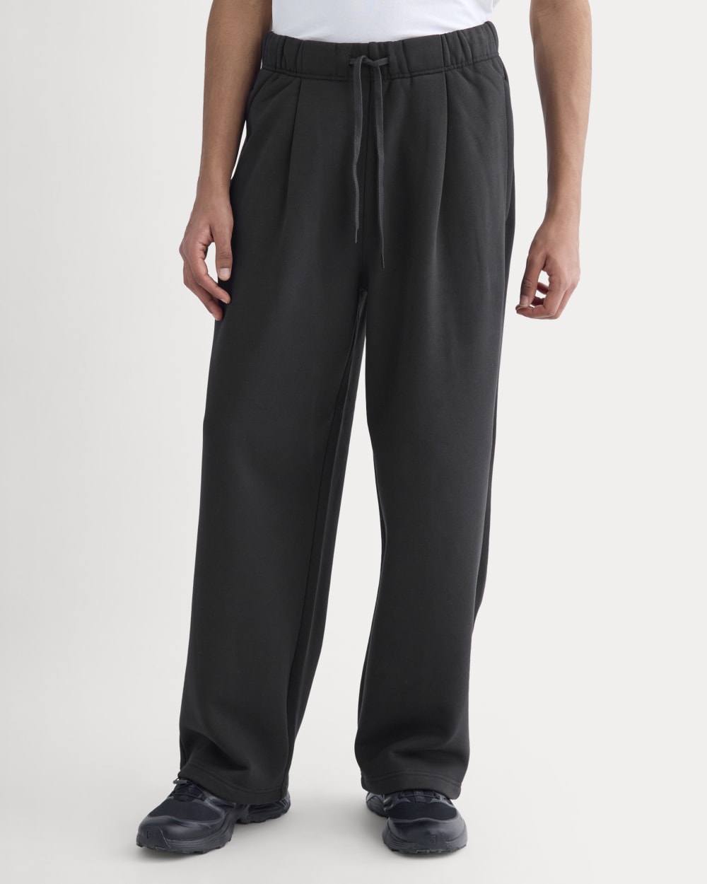 Luxe Fleece Pleated Sweatpant | Black