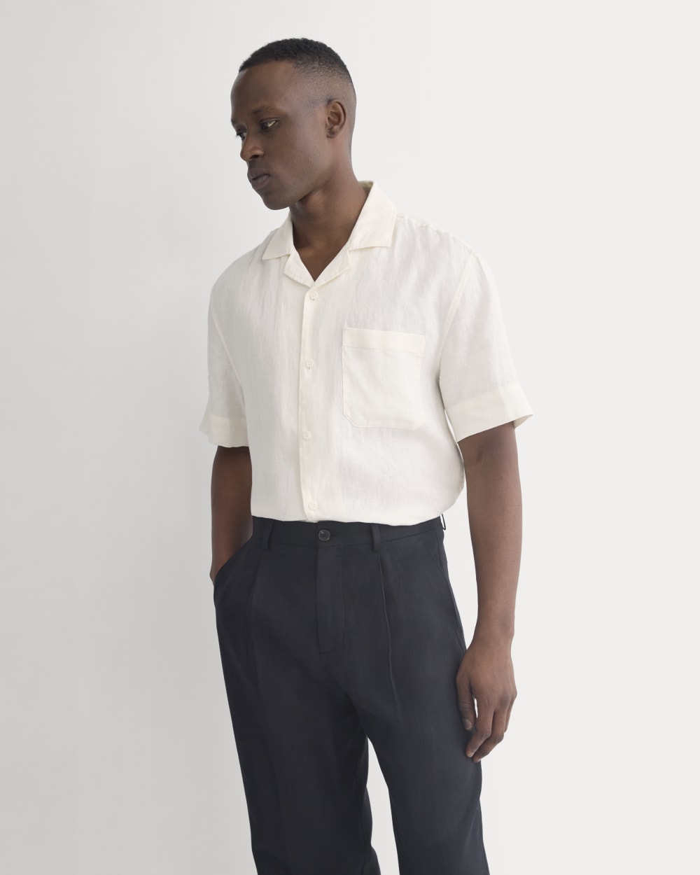 Soyeux Linen Pleated Trouser | Black