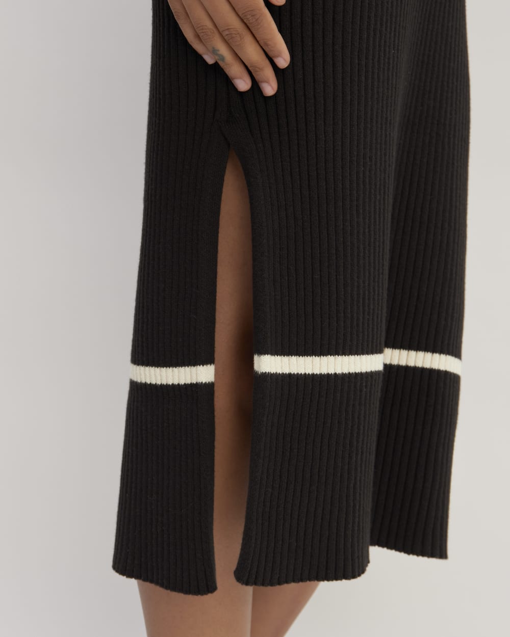 The Cotton Wide Rib Midi Dress | Black