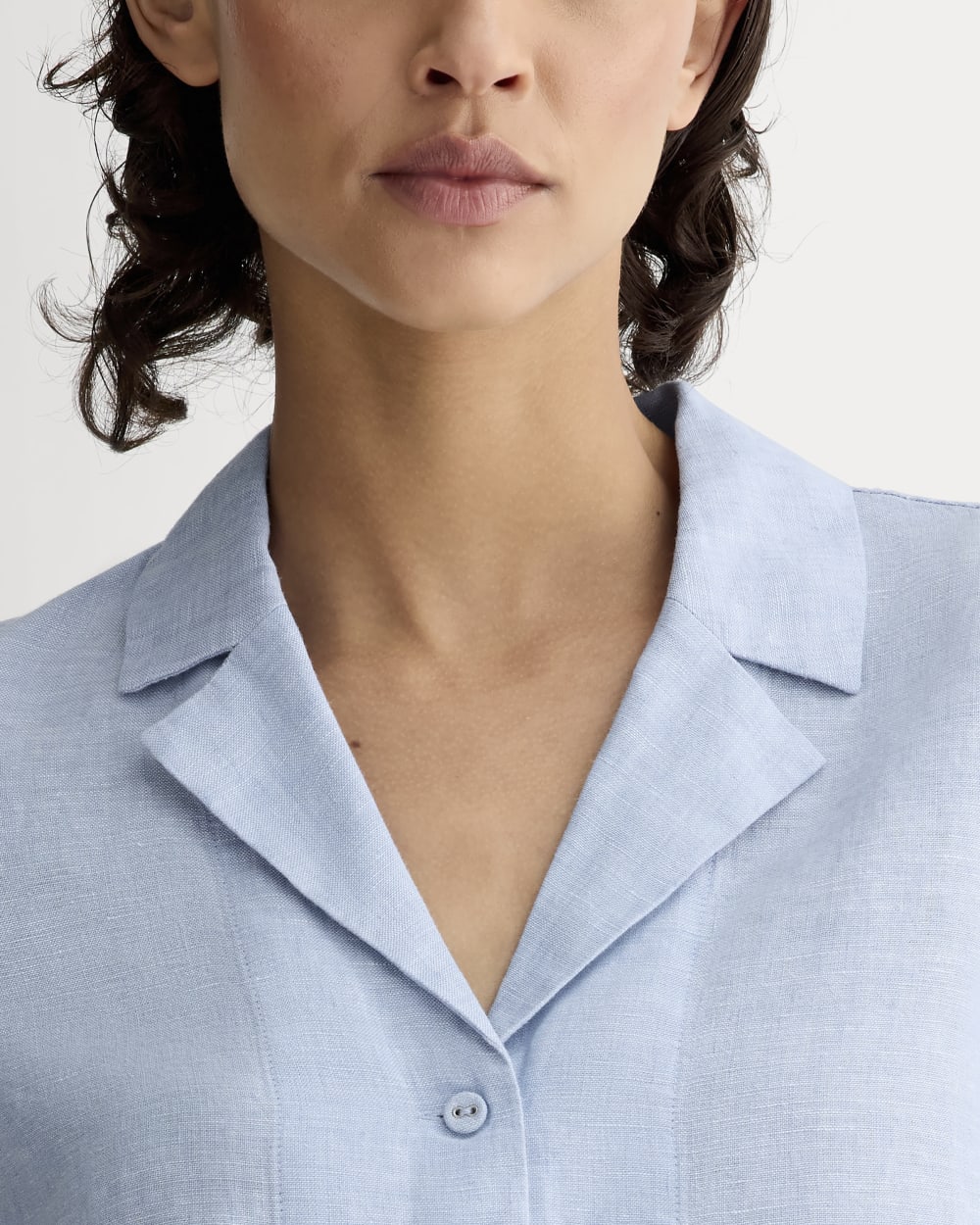 The Notch Shirt in Linen | Light Blue
